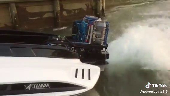 Allison Speedboat with 2.5 260 CRT Billet Power