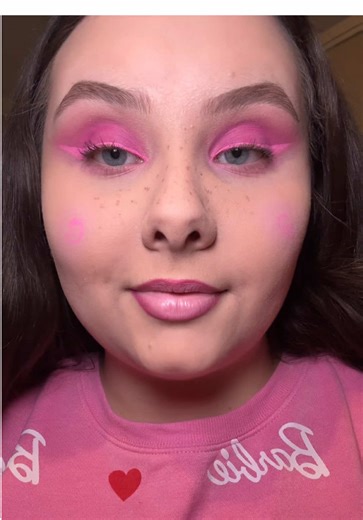 sorry the sound was off for some of it- I had my fan on lol #lettingbarbiefilterschoosemymakeup #makeupchallenge #selftaughtmua #makeup #imissmyashleypiercing