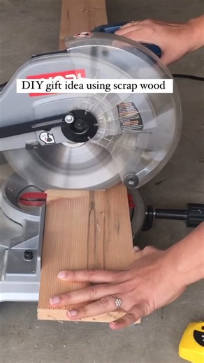 This DIY Wall Mounted Bottle Opener is simple, functional, and makes a great handmade gift. 🍻✨https://www.anikasdiylife.com/diy-wall-mounted-bottle-opener/ | The DIY Life with Anika