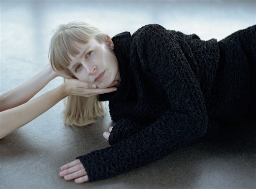 Jenny Hval presents new single, "The artist is absent"