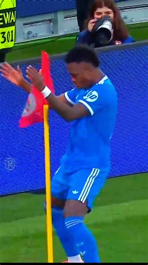 VINICIUS JR DESTROYED BENFICA 😱🔥#ViniciusJr #RealMadrid #FootballShorts