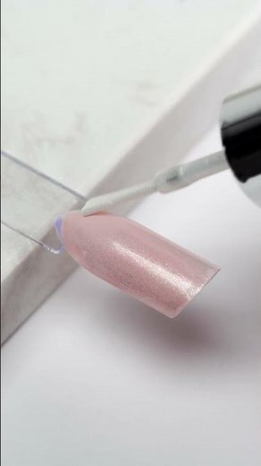 GET THE LOOK: PRONAILS LIQUID PEARL NAIL ART