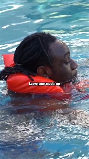 This guy swims for the first time ever since he drowned as a kid Full video in bio 😳🌊 #faceyourfear #swimming #swim #drowning #ptsd | Kingcarlx