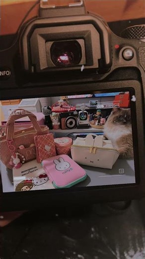 Loving my #craftdesk more than ever 💕✨