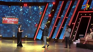 Dhee Watch the Latest Episode of Dhee13 - Kings vs Queens Show on ETV Win App @ https://www.etvwin.com/shows/dhee Install ETV Win App @ https://f66tr.app.goo.gl/apps #RRR #Pushpa #RadheShyam #Comedy #fullonentertainment #drama #romantic #show #hilarious #jokes #first #night #tollywood #lovequotes #telugumemes #tiktok #telugucomedy #telugutrolls #teluguactress #doyourthing #maheshbabufans #ramcharanfans #alluarjunfans #jrntrfans #prabhasfans #love #story #lovestorystart #start #patchup #Bava #Mar