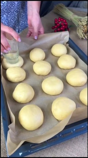 Oddly Satisfying Cream Cheese Pastry Hack! 🤤 | Easy Baking Recipe #easyrecipe #foodie #usa