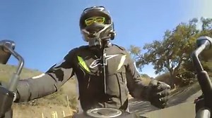 89K views · 426 reactions | Can this aggressively styled middleweight find success in the U.S. market? Spurgeon weighs in: rvz.la/KawiZ800 | RevZilla | Facebook