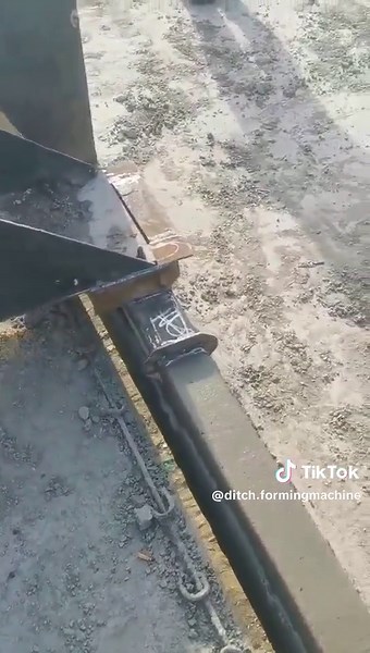 #pavingmachine #roadside #paving #curb #curbmachine