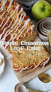 (new!) Apple Cinnamon Loaf Cake 🤤🍏 A lovely cosy bake for the autumn months. A layered loaf cake with apples, warming brown sugar cinnamon spice and a delicious sugar crumb topping, topped with a delicious cinnamon icing drizzle - light some candles, curl up with a book and enjoy! 🍂🍁🕯️ Find the full recipe here - https://www.janespatisserie.com/2025/09/28/apple-cinnamon-loaf-cake/ #JanesPatisserie #LoafCake #EasyBakes #AutumnRecipes #AppleCinnamonCake #AppleCinnamonLoafCake #AutumnBakes #Ba