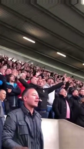 USA chants vs Uk chants #shorts #worldcup #football #soccer #trending #chants