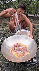 Fishermen Cooking & Eating Sizzling Fresh Octopus for Lunch! 🐙🔥