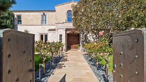 Peek inside Robin Williams' San Francisco home