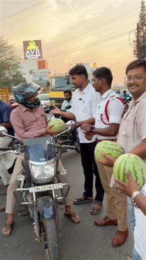 SUBASH S on Instagram: "Helmet Awareness With Watermelon 🍉 @hec_foundation 🎗️Awareness Creator @advocate_s_subash @dharmapuri_360_degree Exploring🧭 Exclusive Interviews🗣️ Business Connections🤝 Social Services♥️🌳 #dharmapuri #awarenesscreator #roadsafetyawareness #helmet #trafficrules @forroadsafety @coers_iitm @collrdpi @tnpoliceofficial @dharmapuri_district_police @dharmapuripro"