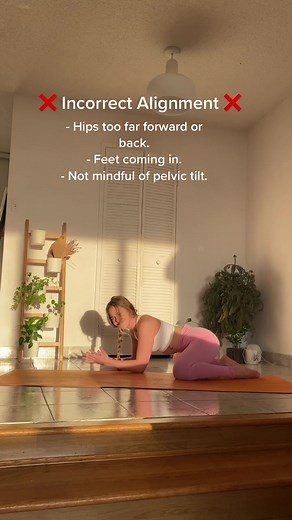 Frog Pose alignment tips 🐸 #yogatips #frogpose #stretchingroutine #howtoyoga #learnyoga #flexibility #flexibilitytips #stretch