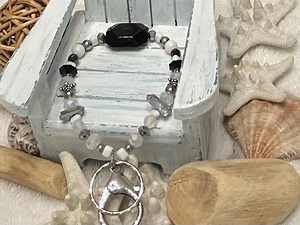 Beaded Keychain. Stretchy so It Fits on Your Wrist or Attach It to Your Phone Case or Purse. Each One is Handmade and Unique. - Etsy