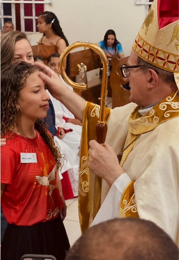O que é Crisma na Igreja Católica: o que você precisa saber