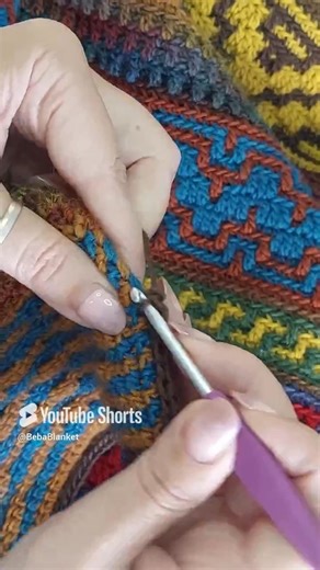 The first round of double border, no slip stitches all around, easy-breezy Double Border. Easy Start. Three Magic Steps technique created by Daiga Talentiene, BebaBlanket designer 🎬 https://youtube.com/@bebablanket 🧶 https://www.ravelry.com/designers/bebablanket Pattern in this video: MOSAIC IN MARRAKESH https://www.ravelry.com/patterns/library/mosaic-in-marrakesh | BebaBlanket