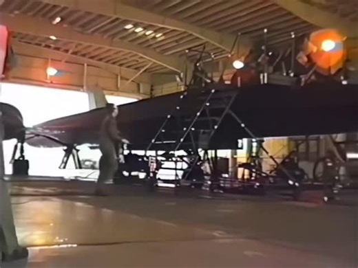 Instagram video by Aviation Merch By Aviation Store • Aug 31, 2025 at 2:56 AM