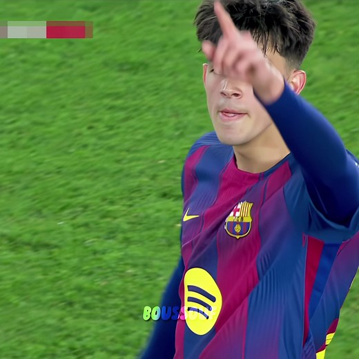 Marc Bernal 🔥⚡ Calm on the ball, strong in duels, and mature beyond his years 💥🎯 A rising Barça talent ready to shine 👑✨ #MarcBernal #FCBarcelona #BarcaFuture #LaMasia #Wonderkid #MidfieldTalent #FootballMagic #YoungStar #Barca2026