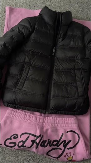 Fits with ed hardy sweatpants #fits #sweatpants #clothing #outfitideas #outfitinspo #outfits #fits