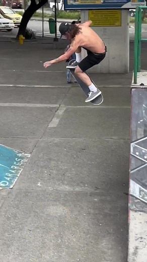 Extreme Skateboarding: Ollie Transfers and Rock Music Fun