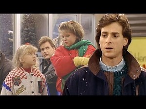The ‘Full House’ When They Got Trapped In An Airport On Christmas