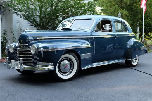 1941 Oldsmobile Custom Cruiser 98 Sedan