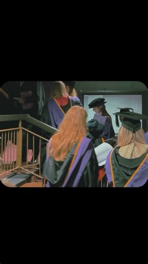 When life is a movie…🎬 Congrats to all of our brilliant graduates having their ceremonies this week 🎉 #LSE #graduation #uni #student #london Video description: Shot by Anukriti Banerjee on her graduation day, we see cinematic clips of her ceremony and drinks reception. | The London School of Economics and Political Science - LSE