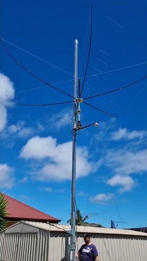 Raising homebrew hexbeam and 40m dipole with drill on NBS mast - another angle