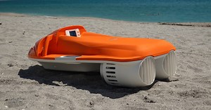 Electric bodyboard/water scooter review: Firduo's electric jet board rips through the surf!