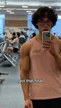 Day 144 of my natural bodybuilding contest prep (1 day out from worlds)