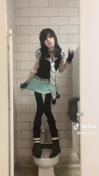 Spooky underground hospital bathroom #rawrxd #emo #scenekid #rawring20s #alttiktok #emoboy #y2k #2000s #fyp #2000sfashion #emogirl #emohair #xyzcba #2000semo #2010 #foryou #hospital