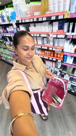 We've just found a new way to make shopping more enjoyable. Introducing, Sister Club bingo.