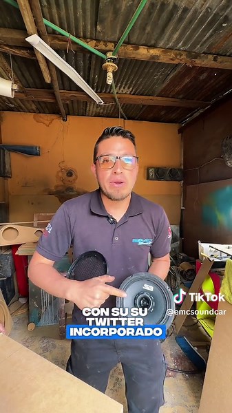 Transformación de Taxi: Sonido Potente y Estilo