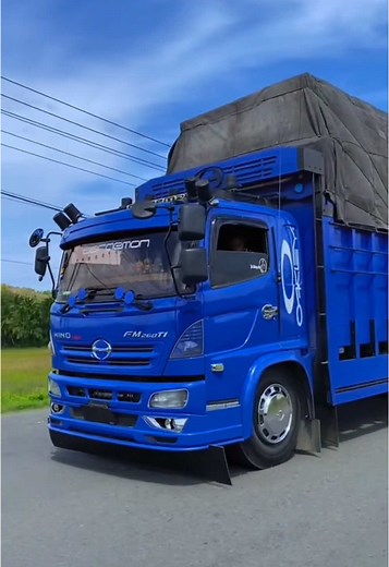 Truk oleng Biru, Pesawat citilink, mobil offroad #trukoleng #pesawat #offroad