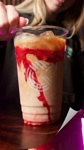 😍 Name a better Valentine's day gift than a Strawberry Cheesecake Cold Brew...we'll wait? 🤔 😂