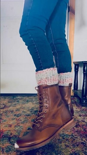 How to wear boot cuffs 🥾🧶