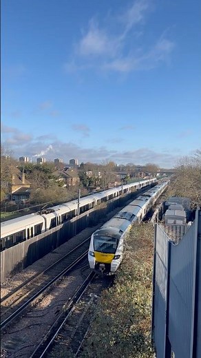 First train video of 2025: Thameslink class 700 arrives at Abbey Wood with a 4 tone!