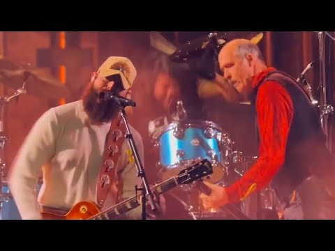 Post Malone Joins Nirvana for Epic SNL 50th Anniversary Performance!