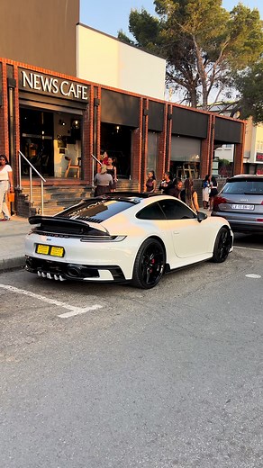 Stunning Techart Modifications on Porsche 911 Carrera