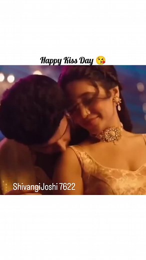 HAPPY KISS DAY 😘❤️ @shivangijoshi18 @therealkushaltandon . . #shivangijoshi #shivangi #shivangians #naira #nairagoenka #anandi #rajparidevlekha #aradhana #drsaanjharora #kairaforever #ananforever #aaranshforever #ShivangiJoshi #kushaltandon #shivangijoshi18 #loveyoushivangijoshi #shivinians #aadatein #baarish #kismatteri #aashiqui #odilbaryaara #humnava #TeriAda #BoliTujhse #TuMeraSanam #HeerRanjha #BaarishAayiHai #MainHiJhoothi #HoodLuv . . @shivangijoshi18 @therealkushaltandon @yashoda.joshi.