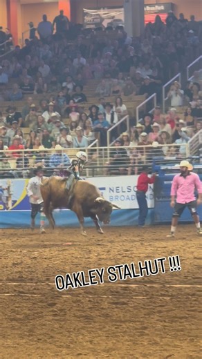 Oakley Stalhut is a man in a child’s body. Tonight’s Jr. Bullriding champ with this awesome ride. 🏆 🐂 | Positively Osceola