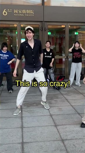 Taiwanese group teaches me how to dance 🇹🇼