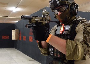 Flux Raider-Style MP17 Brace Gameplay