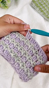 Hugs and kisses crochet stitch - full tutorial is on Knitcroaddict YouTube channel #crochettutorial #crochetstitch | KnitcroAddict