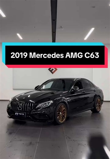 Explore the 2019 Mercedes AMG C63 Performance Features