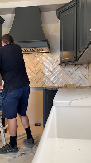 Creating a Stunning Herringbone Backsplash in Your Kitchen