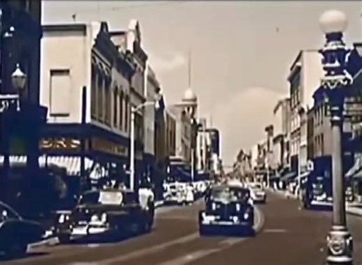 Charleston back in the 1950s. Charleston is only an hour and a half south and makes a great day trip from Myrtle Beach, SC ! ✅️ follow the hashtag #JakeLeeRealEstate to browse over 10,000 posts of local history, local photography, and exclusive real estate opportunities ✅️ | Myrtle Beach, SC