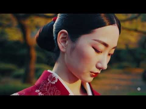 Mystical Beauty of the Kitsune Mask | Japanese Kimono Girl | 狐面の美少女と和装の神秘