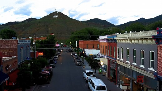 32K views · 814 reactions | Did you know Salida sits in Colorado's "banana belt"? With elevations ranging from Salida's 7,094′ up to the soaring 14,000′ peaks, our unique climate means valley snow melts quickly, offering year-round mountain biking, hiking, and fishing! ️ When was your last visit to Buena Vista & Salida? It’s always a great time to explore our beautiful region! | Now This is Colorado | Facebook
